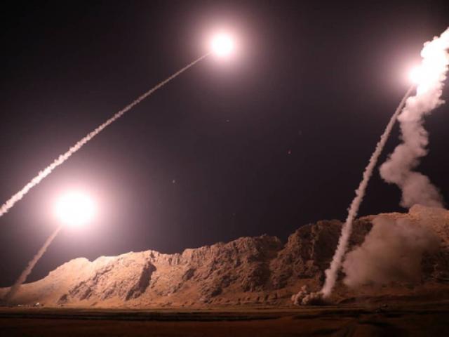 Iran bất ngờ trút tên lửa đạn đạo vào Syria