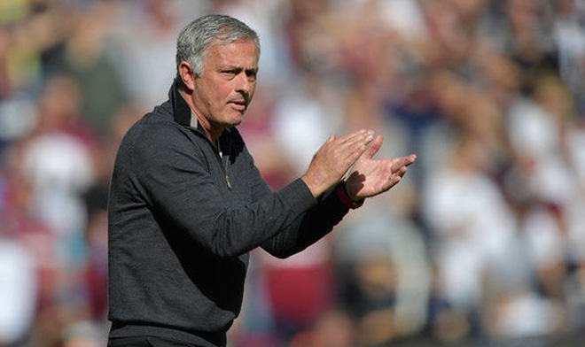 Mourinho cứu ghế nóng ở MU: Triệu hồi Ibrahimovic vào tháng 1? - 1