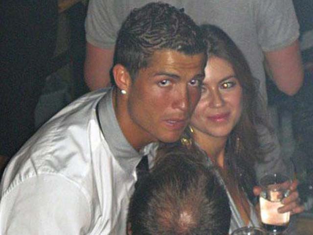 Lộ clip Ronaldo tình tứ nhảy nhót cùng mỹ nhân tố bị CR7 hiếp dâm