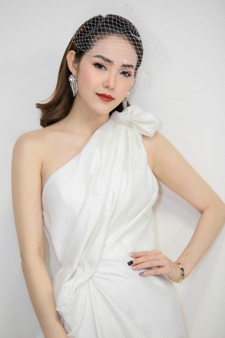 Minh Hằng gây tranh cãi khi tranh giải Nghệ sĩ Đông Nam Á xuất sắc nhất - 1