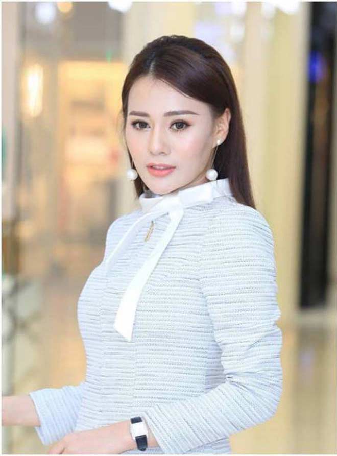 Quỳnh "Búp bê" khác lạ và đẹp ngỡ ngàng sau khi sửa mặt - 1