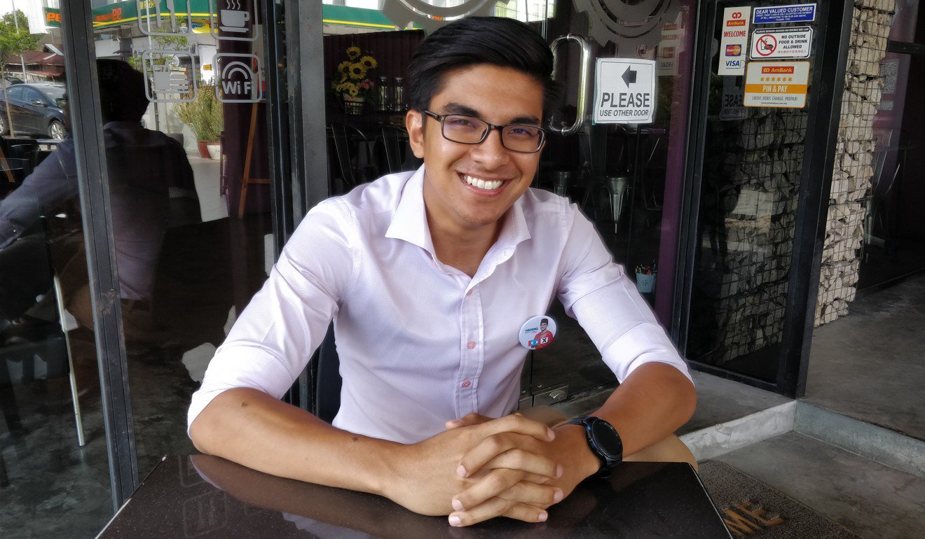 Bộ trưởng 25 tuổi dính &#34;phốt&#34; ảnh cởi trần ở Malaysia: Những điều ít biết - 1