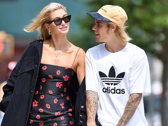 Justin Bieber và vợ sắp cưới chuộng style đơn giản dù siêu giàu