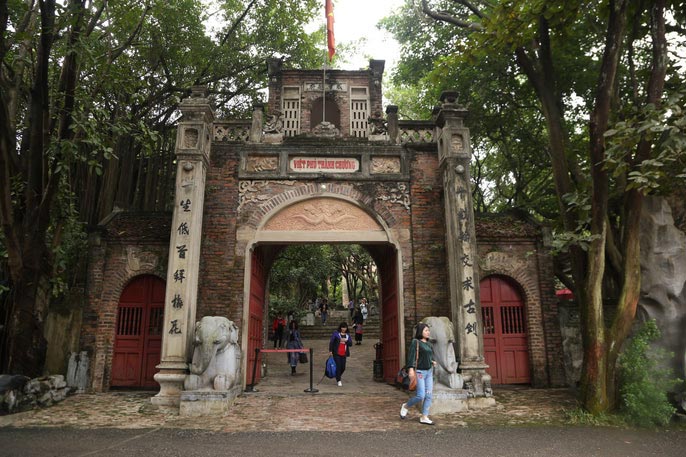 Choáng với những biệt thự sang trên đất rừng phòng hộ Sóc Sơn - 1