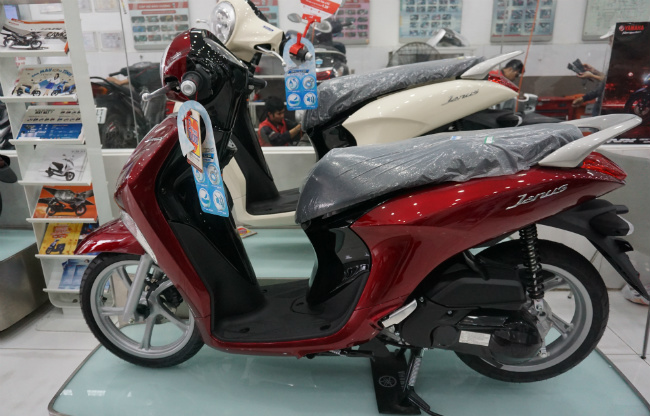 Ngắm 2018 Yamaha Janus đỏ đẹp mê ly tại đại lý giá 28 triệu đồng  Xe máy   Việt Giải Trí
