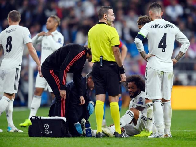 Real giải vía cúp C1: ”Nhị ca” gặp hạn như Messi, Lopetegui thoát hiểm