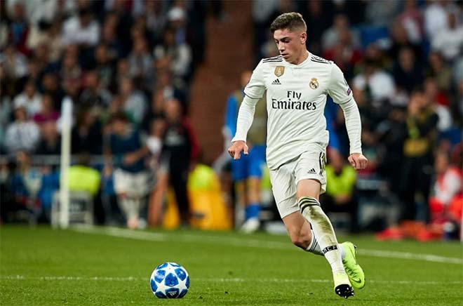 Real tung chiêu độc đấu Barca siêu kinh điển: Dùng Valverde để hạ Valverde - 1