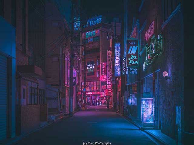 Nhật Bản là một đất nước với văn hóa độc đáo, nền kinh tế phát triển và các địa danh du lịch hấp dẫn. Đường phố ban đêm tại Nhật Bản mang lại cho bạn những bức ảnh đẹp đến ngỡ ngàng. Với những đèn neon sặc sỡ, các cửa hàng ẩm thực và nhiều khu vực giải trí, bạn sẽ có những trải nghiệm đáng nhớ khi đến xứ sở hoa anh đào này.