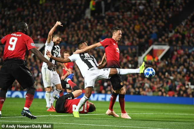 Bàng hoàng MU: Sanchez sang PSG tháng 1, Martial cũng muốn tháo chạy - 1