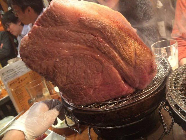 Thịt bò khổng lồ, mỗi lần gọi phải bằng tính ký tại nhà hàng Nhật này - 7