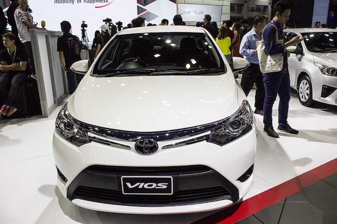 Ô tô nhập khẩu về Việt Nam tiếp tục tăng, giá giảm mạnh - 1