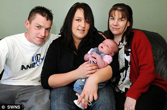 Cô gái lên bàn đẻ sau 4 giờ biết tin có thai khiến bác sĩ choáng váng - 2