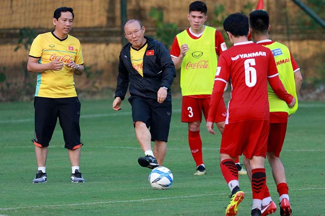 Phút thứ 89 của thầy Park! - 1