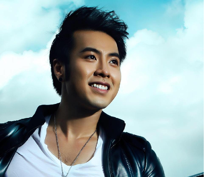 Hát hội chợ bị "giang hồ" chặn đường, Akira Phan đã xử lý cách này - 1