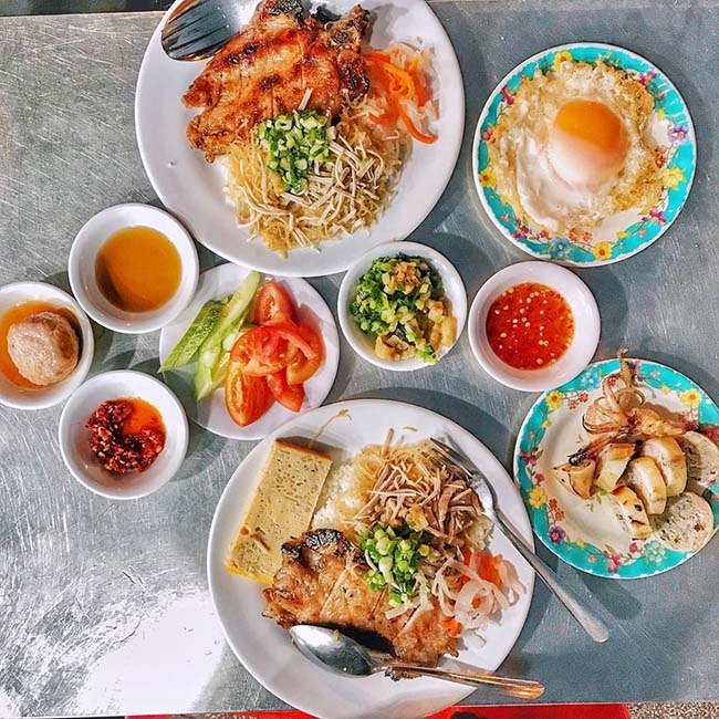 Gợi ý những món ăn sáng "ăn hoài không chán" khi lang thang Sài Gòn - 1