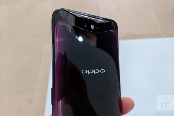 iPhone XR đang phủ "bóng tối kinh hoàng" lên các Android cao cấp - 1