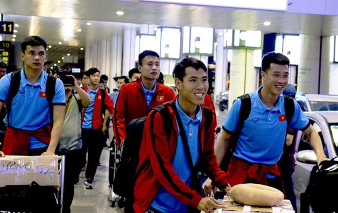 ĐT Việt Nam săn vàng AFF Cup: HLV Park Hang Seo loại 5 học trò ngay trong đêm - 1