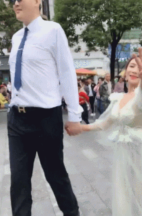 "Chị dâu Võ Tòng" đá đại ca xã hội đen cao 1m, cưới tình mới 2m? - 1