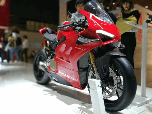 Siêu phẩm Ducati Panigale V4R giá trên 2 tỷ đồng sắp về Việt Nam