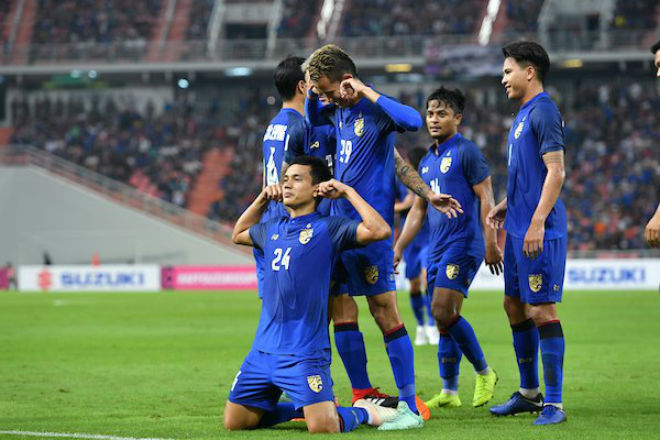Thái Lan - Indonesia: Hai siêu phẩm khơi màn "đại tiệc" bàn thắng (AFF Cup) - 1
