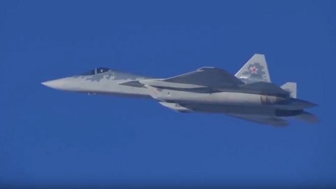 Video hiếm quay cảnh tiêm kích tàng hình Su-57 chiến đấu ở Syria - 1