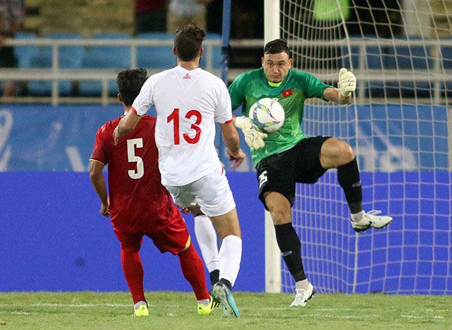 Khốc liệt AFF Cup: Việt Nam hàng thủ số 1, Thái Lan sút 17 ghi 11 bàn - 1