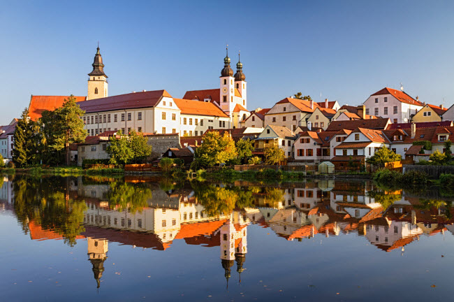 Telč, Cộng hòa Czech: Thị trấn được tổ chức UNESCO công nhận là di sản thế giới, nhờ có các công trình kiến trúc cổ từ thế kỷ thứ 16 và 17.
