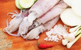 Cách làm mực chiên mắm ngon như ngoài hàng, ăn là mê tít - 1