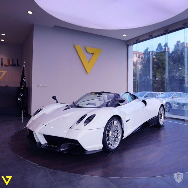 Siêu phẩm Pagani Huayra Roadster "1 of 100" được rao bán - 1