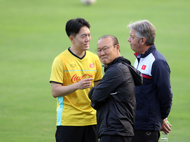 Park Coach Hang Seo was distributed by a German German expert