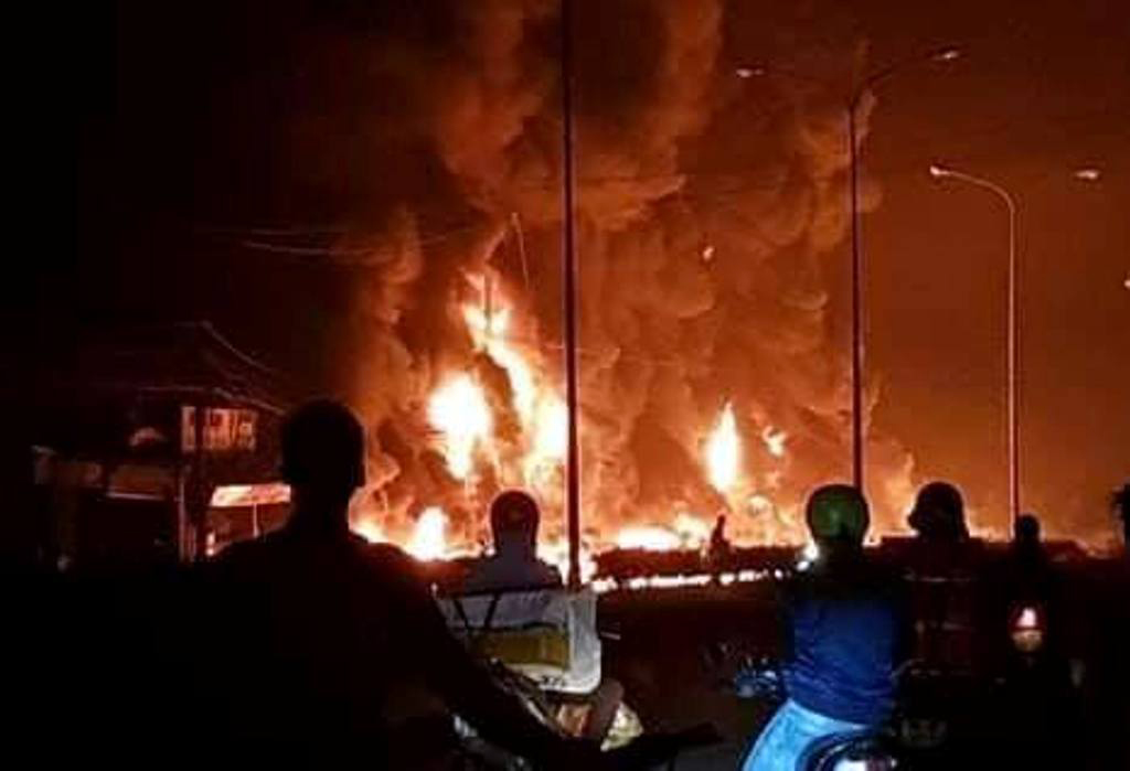 Khởi tố vụ án xe bồn tạo “quả cầu lửa” khiến 6 người chết cháy ở Bình Phước - 1