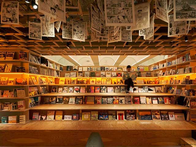 Ngủ giữa hàng nghìn cuốn sách trong khách sạn độc đáo bậc nhất Nhật Bản