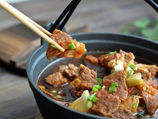 Canh thịt bò ngon đậm đà cho ngày chuyển lạnh