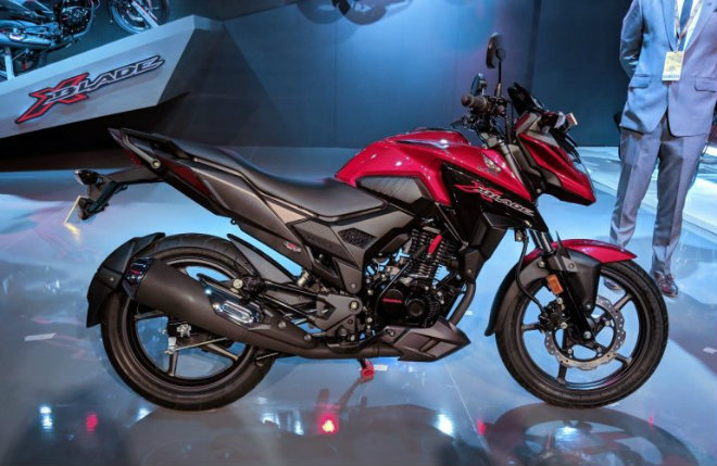 Honda X-Blade ABS mới giá 28,66 triệu đồng, đốn tim phái mạnh - 1