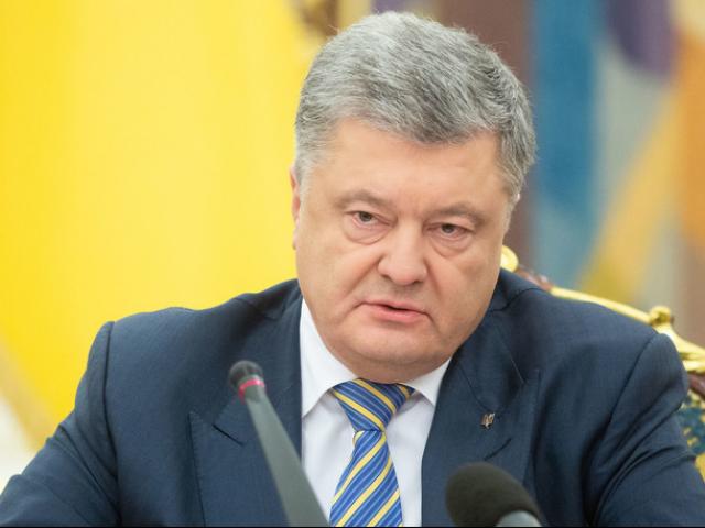Tổng thống Ukraine ”mất ngủ” vì lo Nga tấn công bất thình lình