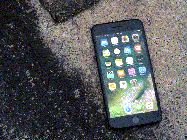 Mẫu iPhone sẽ khiến bạn quên ngay iPhone 8 hay iPhone X - 1