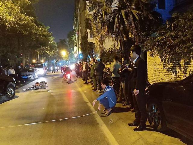 Nữ tài xế say rượu lái xe Lexus tông liên hoàn trên đường phố Hà Nội