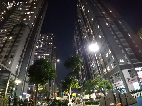 Galaxy A9 2018 với 4 camera khoe khả năng chụp đêm với smartphone "lạ" - 1