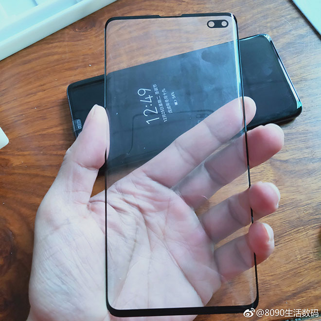 Rò rỉ màn hình Galaxy S10 Plus có "cằm" nhỏ siêu dễ thương - 1