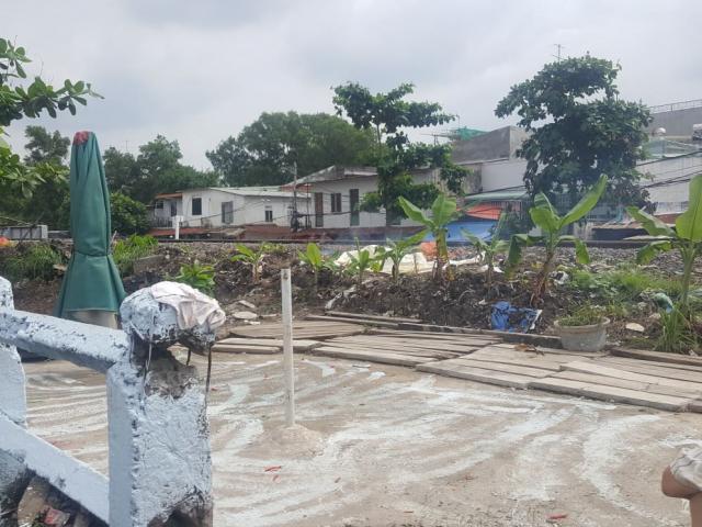 Chạy qua đường ray khi tàu hôa đang lao đến, người phụ nữ tử vong