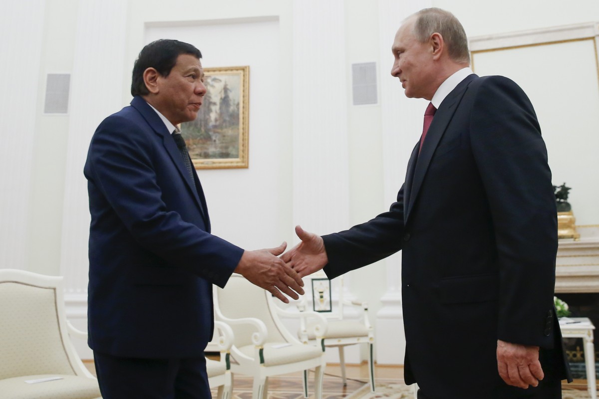 Tổng thống Philippines đến Nga gặp “thần tượng” Putin - 1