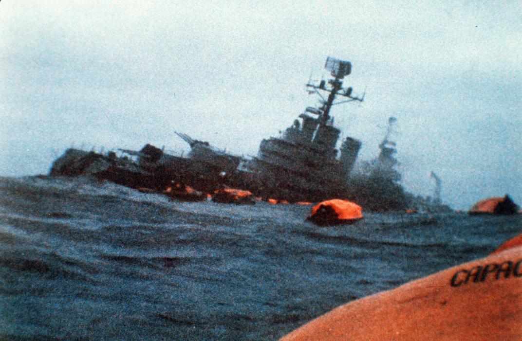 Tàu chiến duy nhất trên thế giới từng bị tàu ngầm hạt nhân đánh chìm - 1