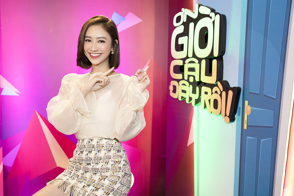 Á hậu Hà Thu đòi làm sui gia với Trường Giang - 1