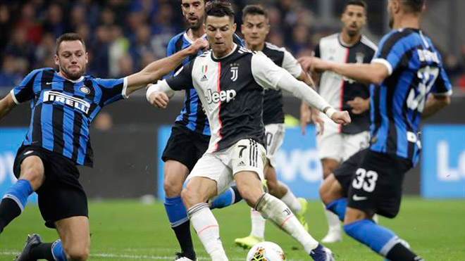 Ronaldo hay nhất trận Inter - Juventus dù không ghi bàn, vẫn &#34;buồn&#34; vì Messi - 1