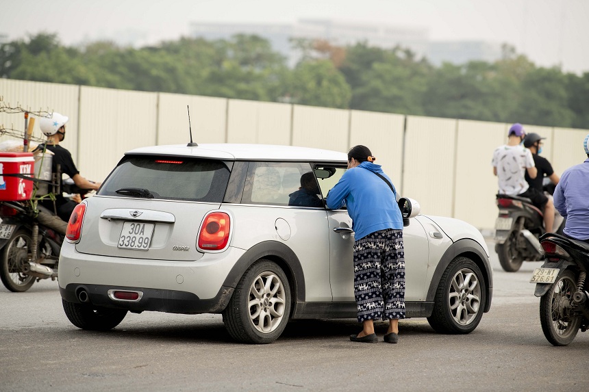 Trước trận Việt Nam-Malaysia: Choáng váng với giá vé "chợ đen" - 3