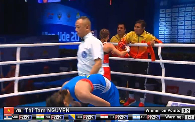Ngã ngửa boxing: Nữ võ sĩ Việt mất huy chương thế giới, chủ nhà “đổi trắng thay đen" - 1