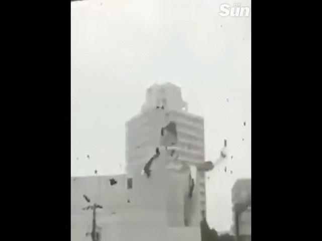 Video: Cảnh tượng kinh hoàng khi siêu bão mạnh nhất 6 thập kỷ đổ bộ Nhật Bản