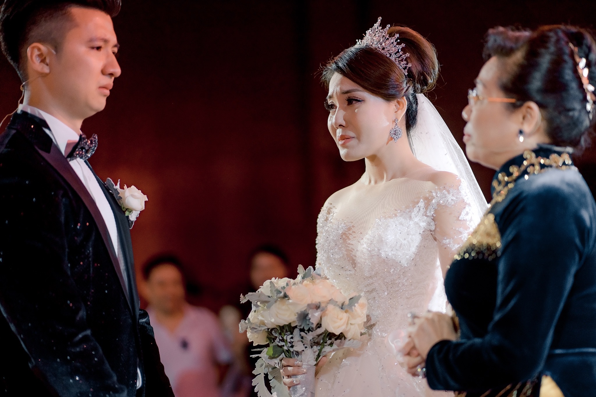 Tinh Cũ Phi Cong Ha Duy Rớt Nước Mắt Tiết Lộ Sự Cố Trong đam Cưới Hang Chục Tỷ