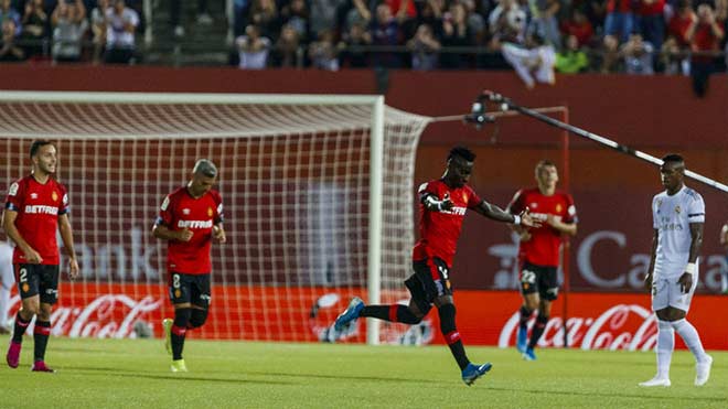 Video highlight trận Mallorca - Real Madrid: Đòn phủ đầu phút 7, đen đủi xà ngang - 1