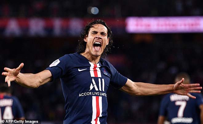 "Bom tấn" giải cứu Solskjaer: Không phải Mandzukic, mà là Cavani 396 bàn? - 2